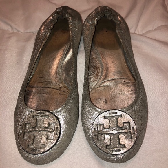 🛑SOLD🛑 Tory Burch Reva Flats Shimmer Silver - Picture 1 of 8